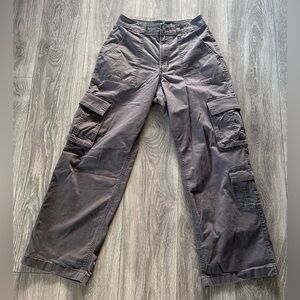Hollister Ultra High Rise Baggy Cargo Pant Gray Size 6S 28S